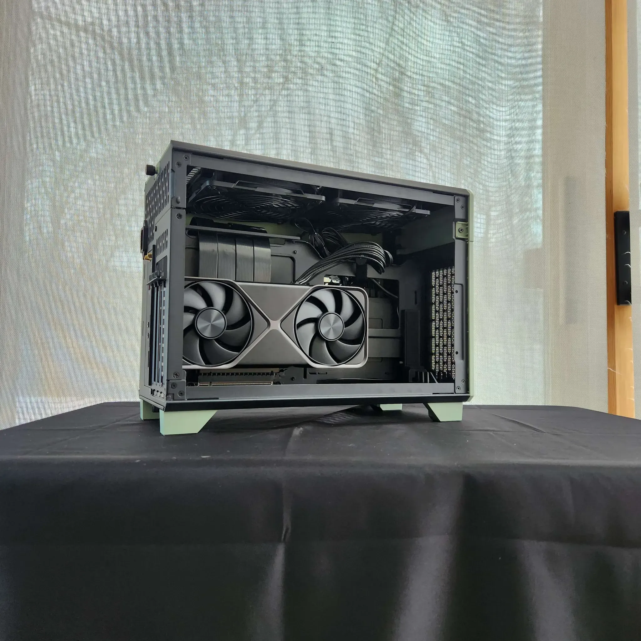 RTX 5070 | Ryzen 7 7700 | 32GB DDR5 | 2TB NVMe | WiFi | SFF - Image 4